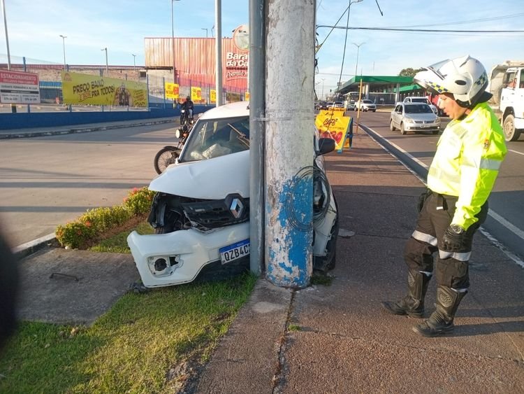Sequência de acidentes em Manaus deixa um morto e feridos nesta terça-feira (8)